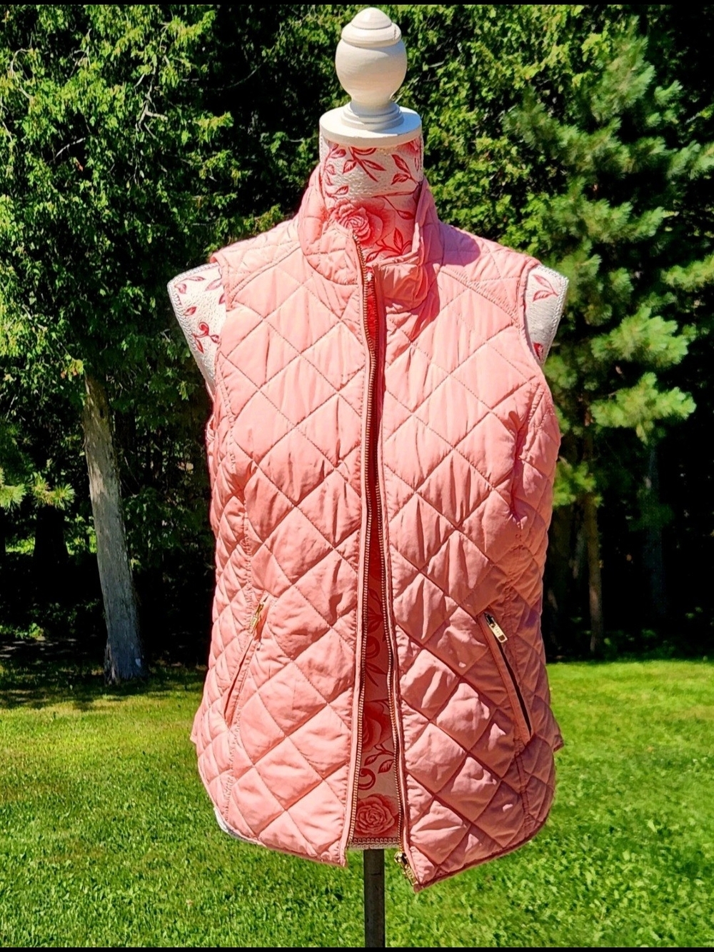 crown & ivy Quilted Coral Pink Sleeveless Puffer Vest